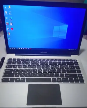 Laptop 4GB Intel Celeron SSD 256GB