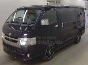Toyota HiAce 2021