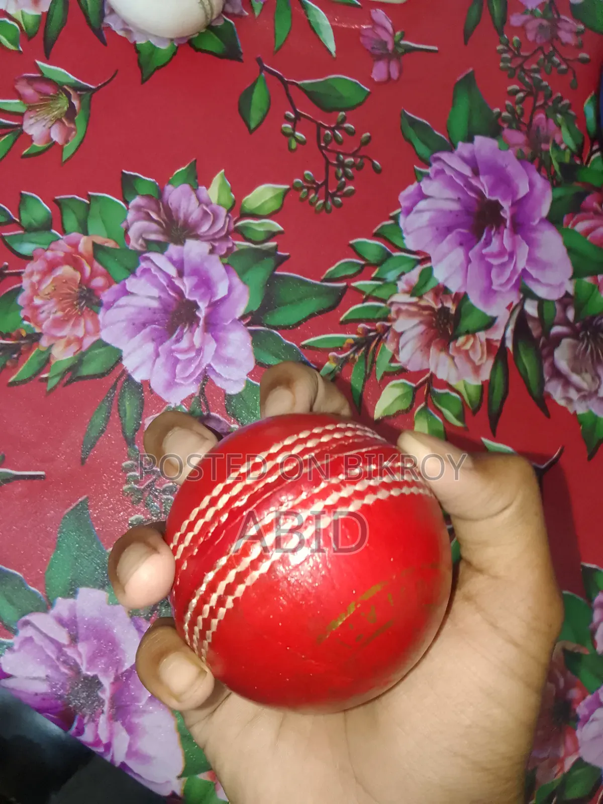 2 Pis Cricket Ball