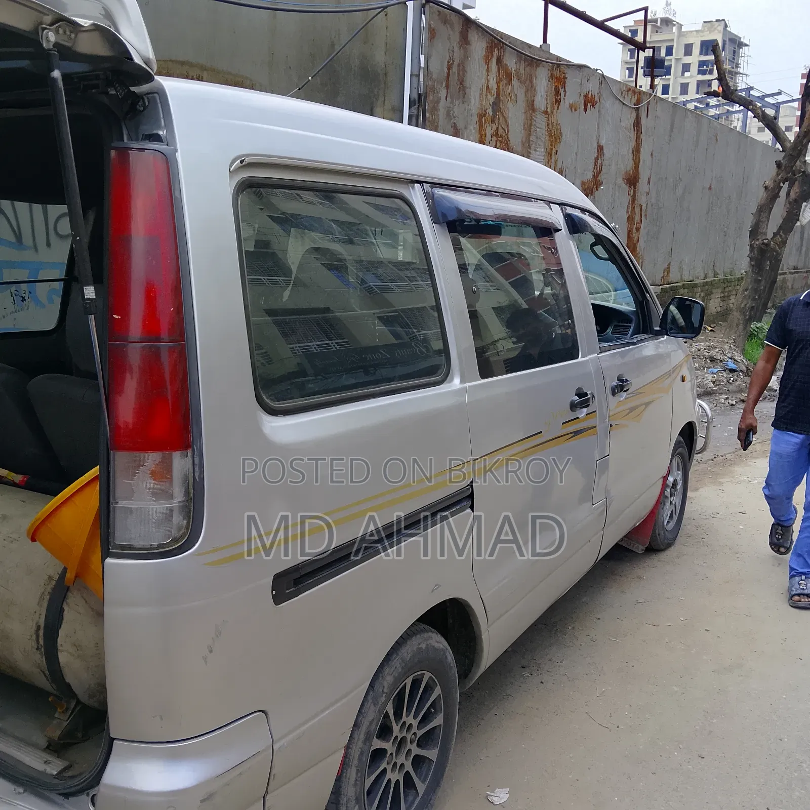 Toyota Noah 2003 Silver