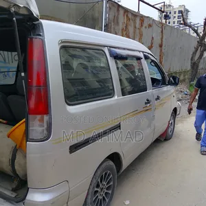 Toyota Noah 2003 Silver