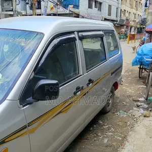 Toyota Noah 2003 Silver
