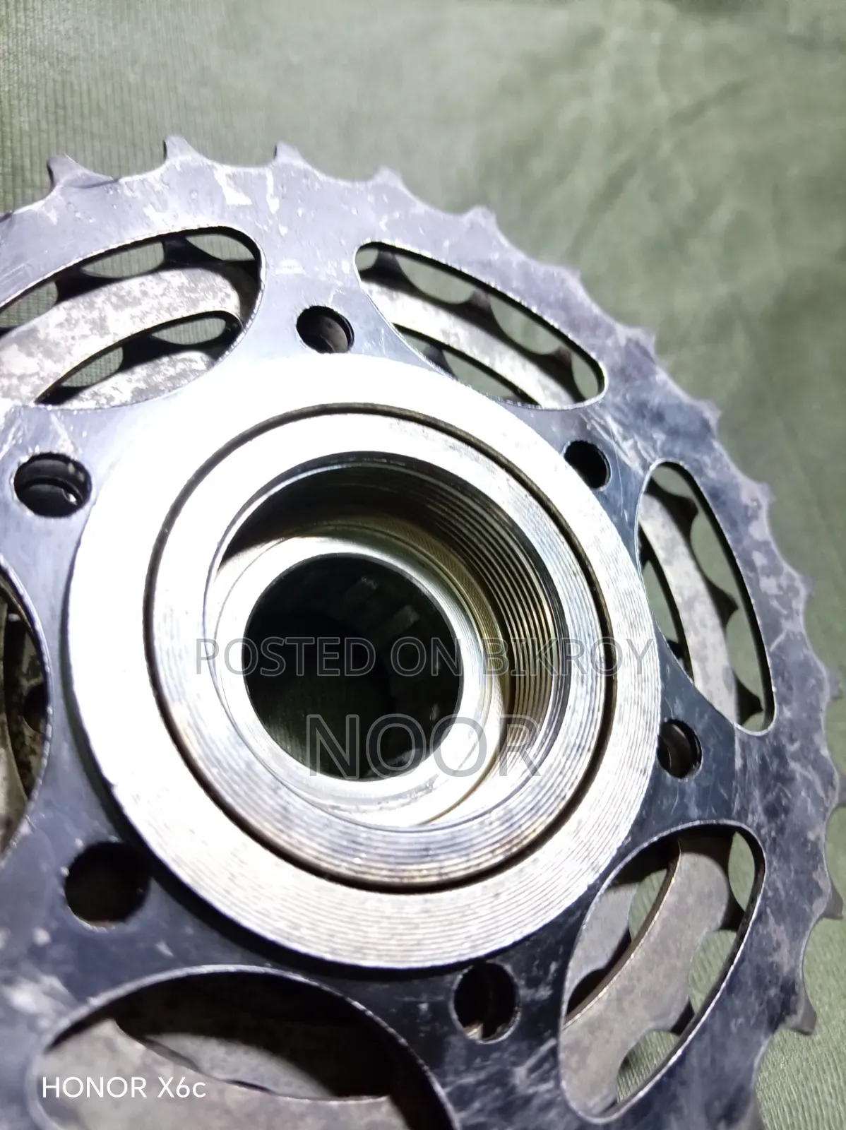 10 Months Used Freewheel 8 Speed (3 Teeth Broken)