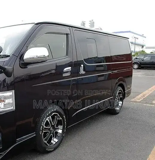 Toyota HiAce 2021