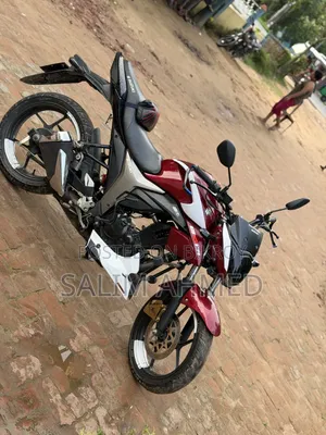সুজুকি জিক্সার ২০২৩