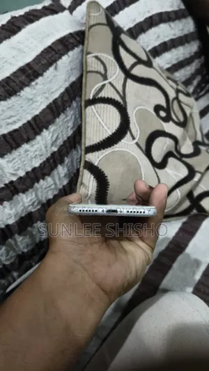 অ্যাপল আইফোন ৭ ৩২ জিবি গ্রে