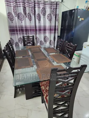 গ্লাস টপ কাঠের ডাইনিং টেবিল