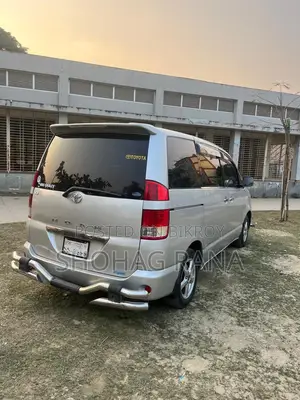 Toyota Noah 2.0 Four Wheel Drive (8 Seater) 2003 Silver