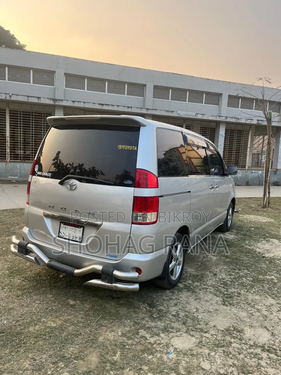 Toyota Noah 2.0 Four Wheel Drive (8 Seater) 2003 Silver