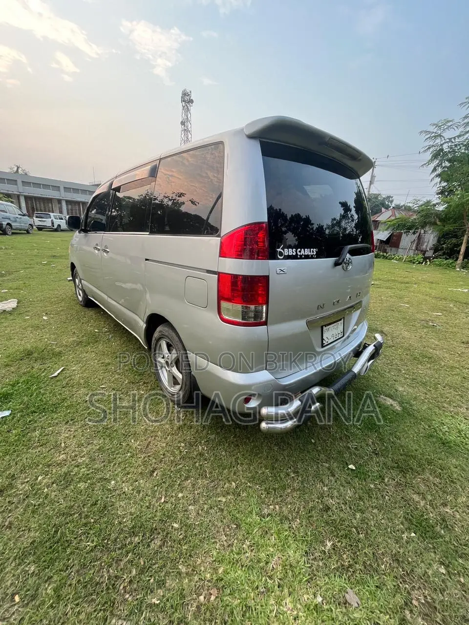 Toyota Noah 2.0 Four Wheel Drive (8 Seater) 2003 Silver