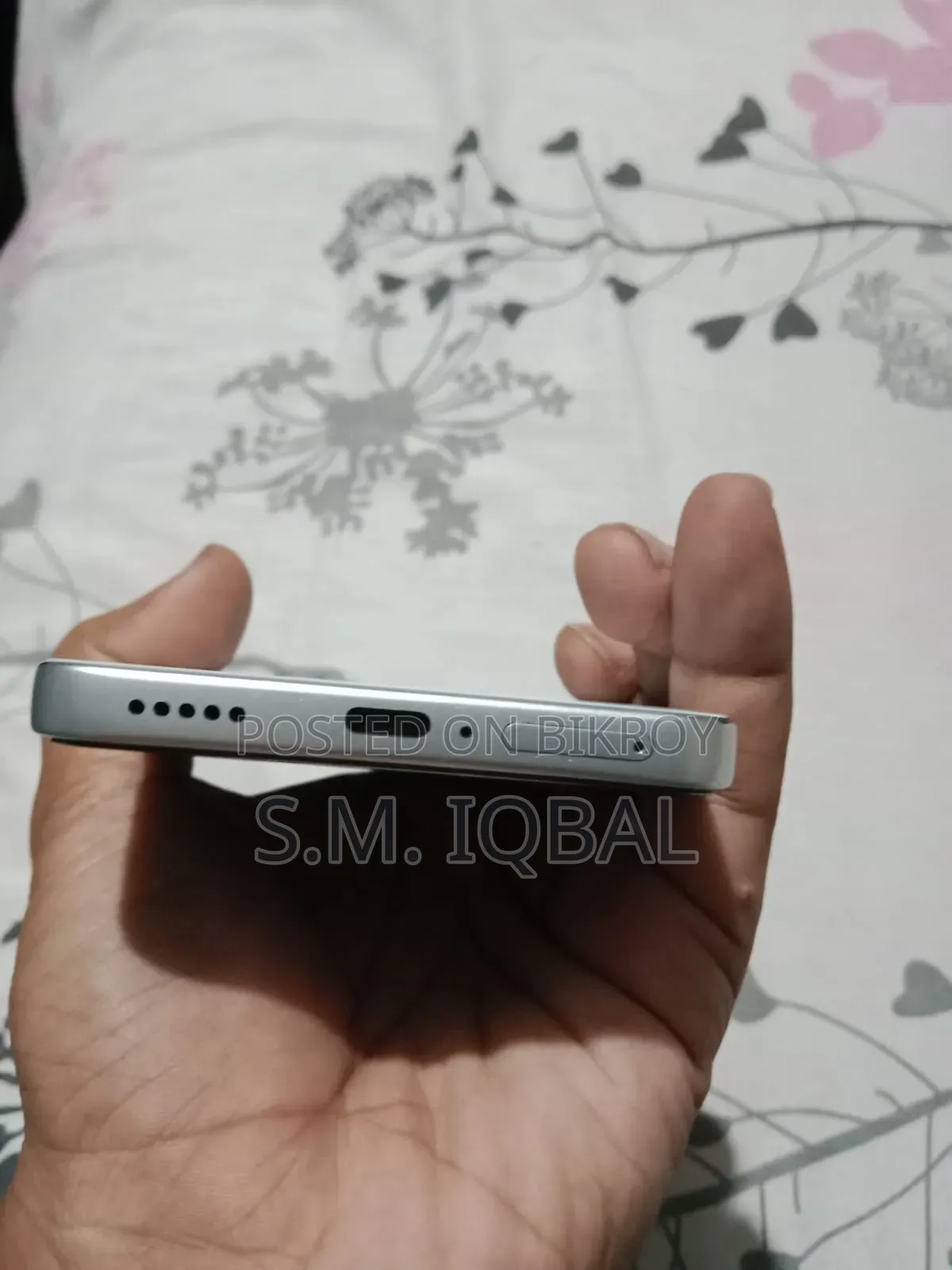 ভিভো ওয়াই৪০০ ২৫৬ জিবি হোয়াইট