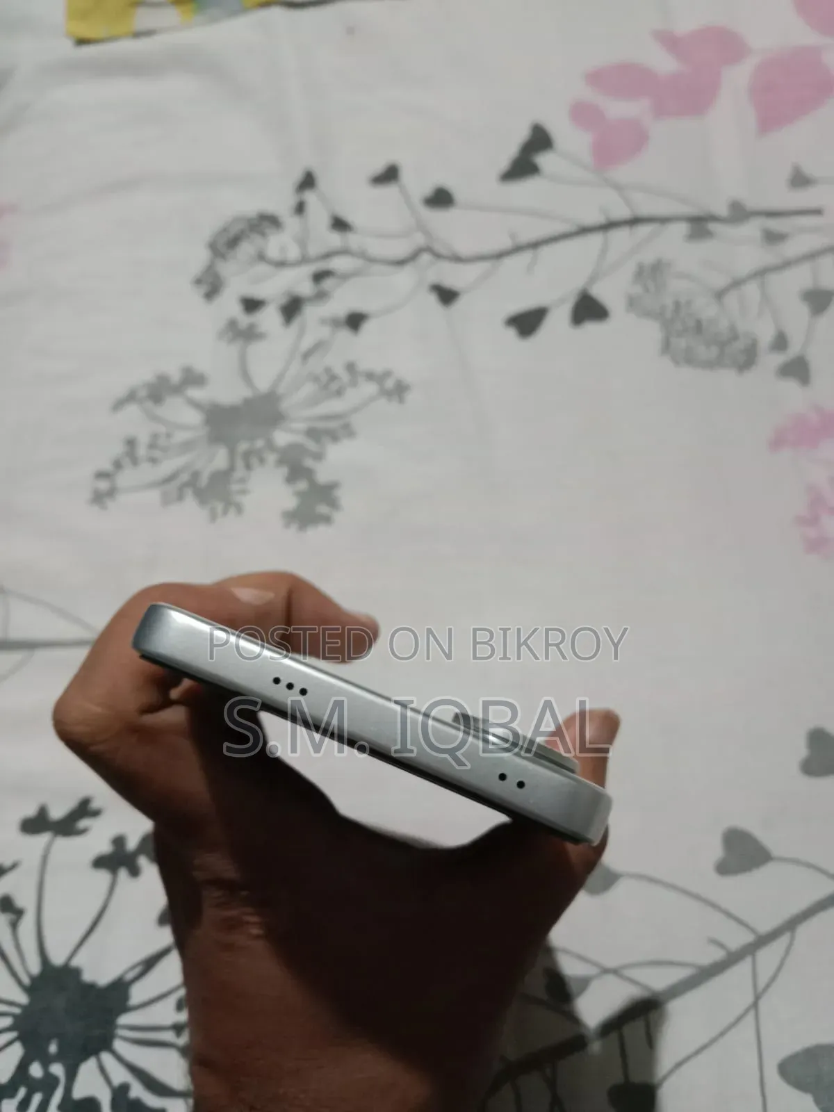 ভিভো ওয়াই৪০০ ২৫৬ জিবি হোয়াইট