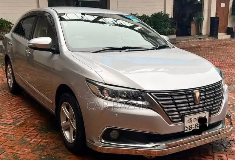 Toyota Premio 1.5 Front-Wheel Drive 2018 Silver