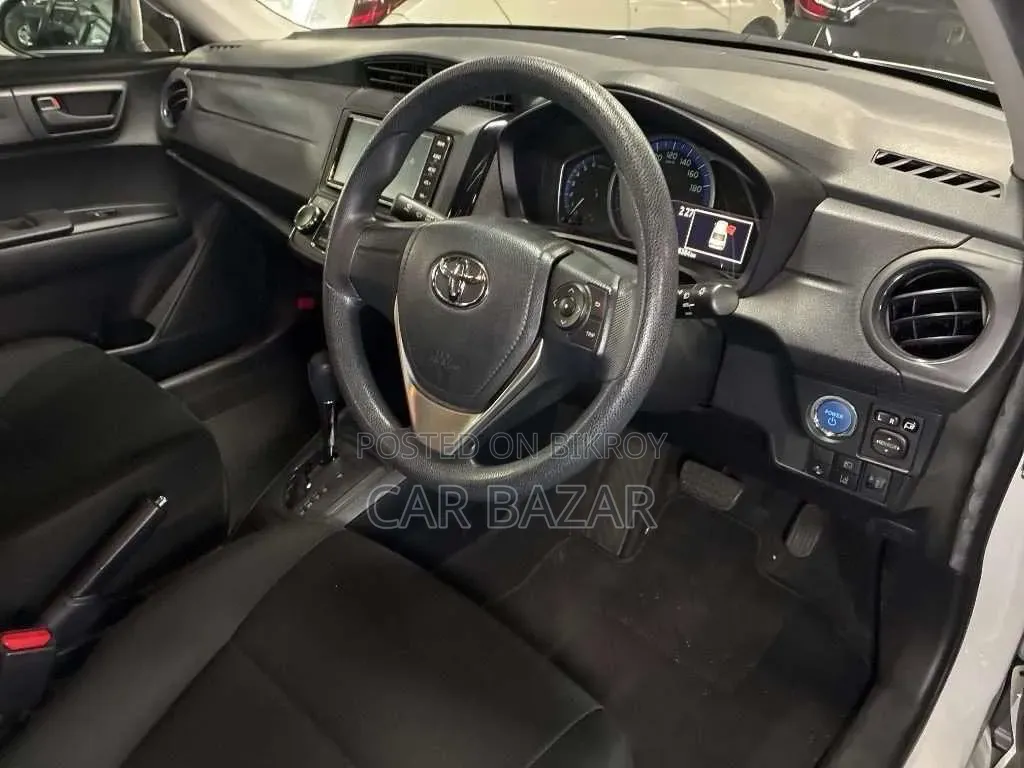 Toyota Premio 1.5 Front-Wheel Drive 2018 Silver