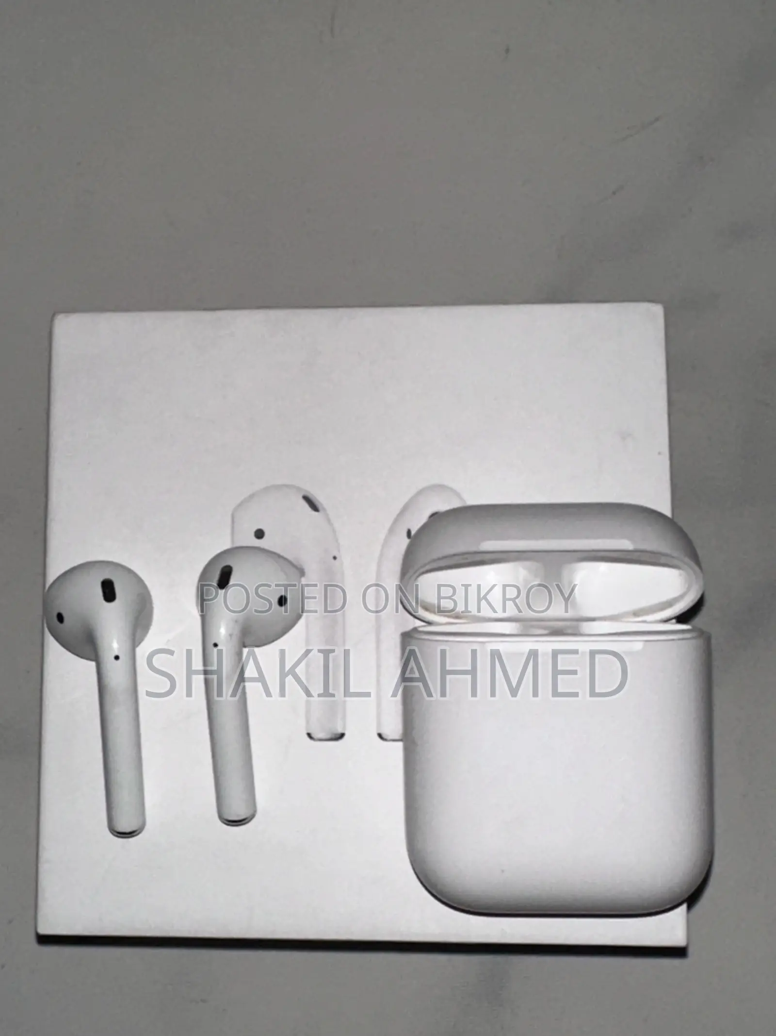 Original Apple AirPods (2nd Generation) – Full Box & Extras