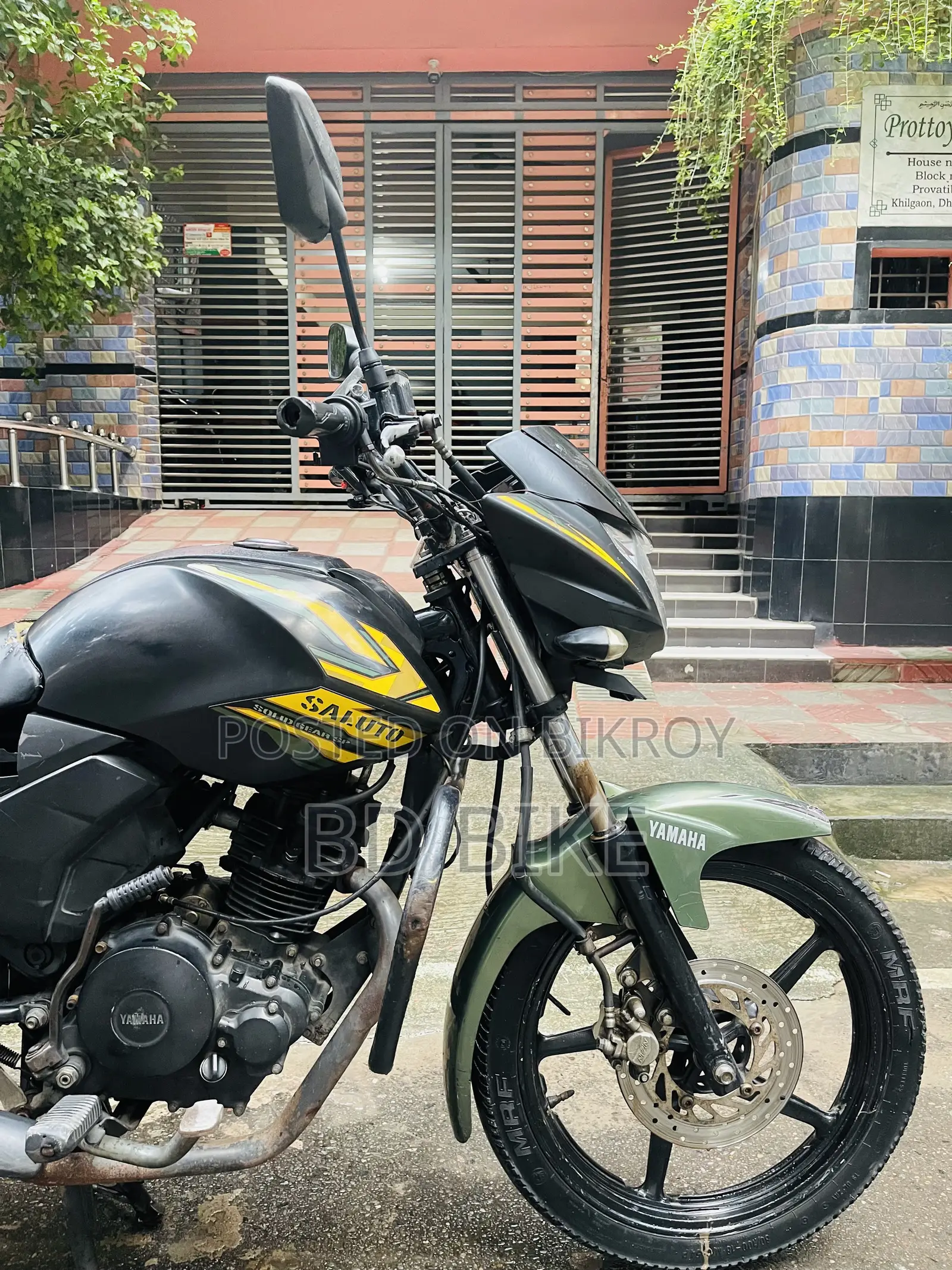 ইয়ামাহা স্যালুটো ১২৫ ২০২০ কালো