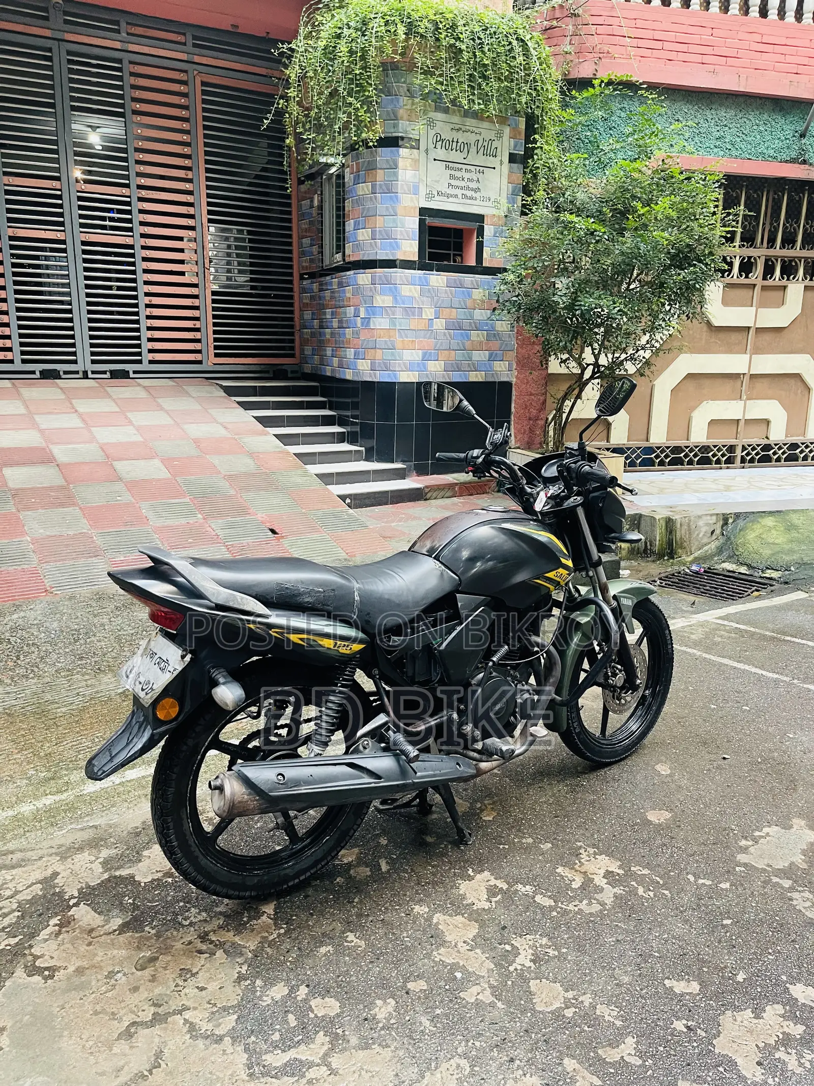 ইয়ামাহা স্যালুটো ১২৫ ২০২০ কালো