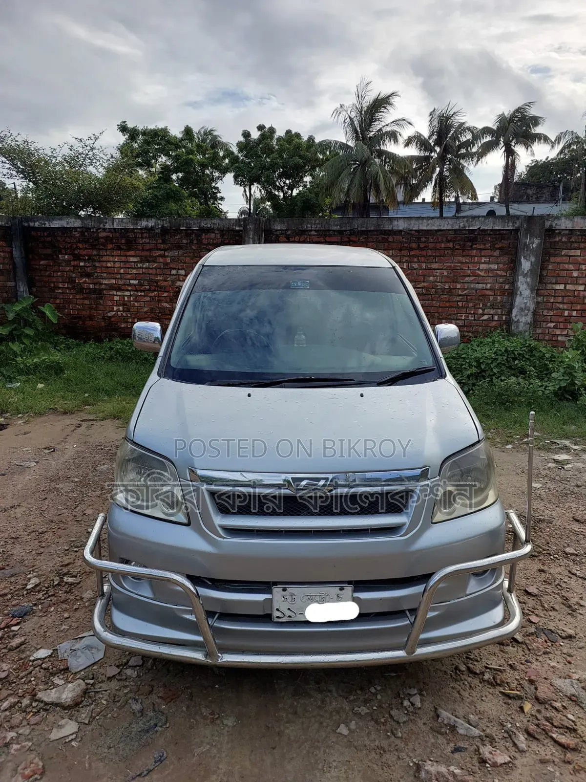 Toyota Noah 2004 Silver