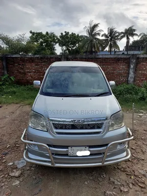 Toyota Noah 2004 Silver