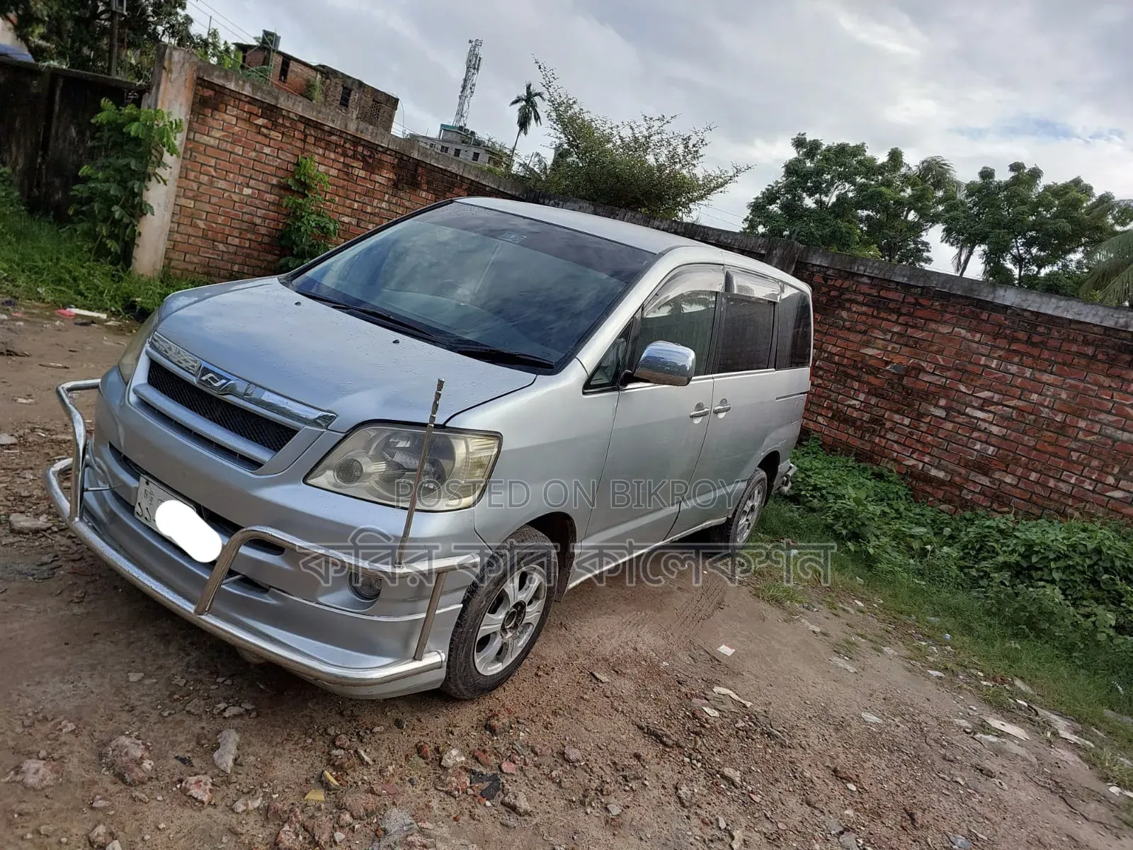 Toyota Noah 2004 Silver