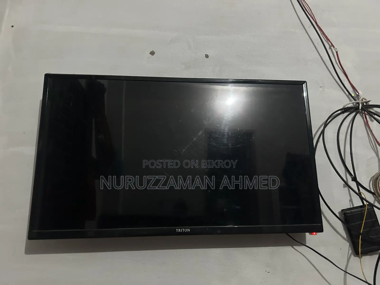 Triton 40 Inch HD LED TV