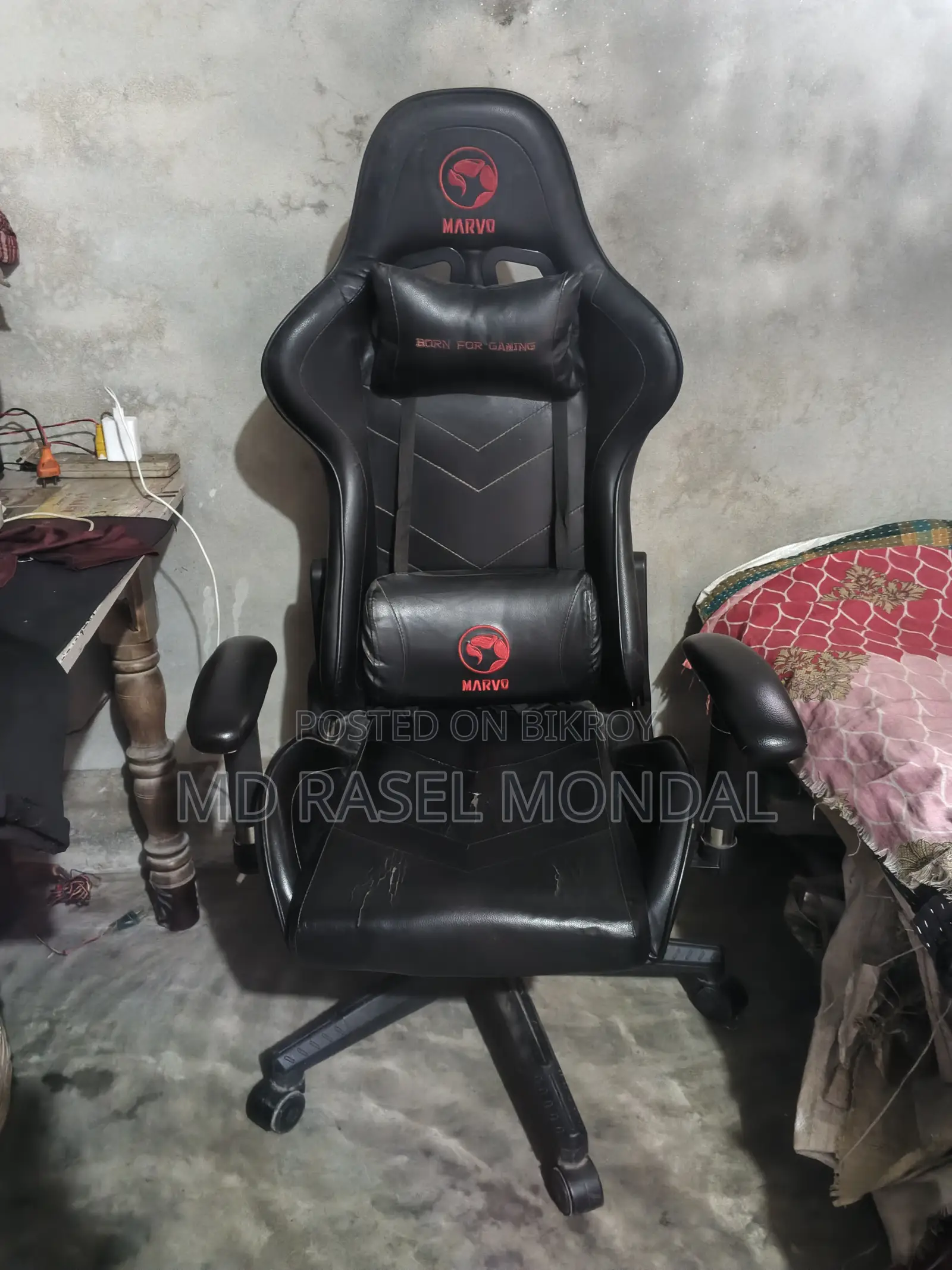 Gaming Chair (MARVO) Used but completely like new.