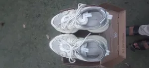 Shoes for sale, a pair of MagicTime AGSDON (奥古狮登) brand shoes