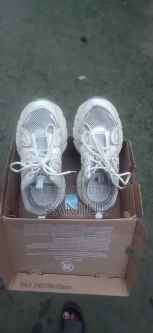 Shoes for sale, a pair of MagicTime AGSDON (奥古狮登) brand shoes