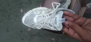 Shoes for sale, a pair of MagicTime AGSDON (奥古狮登) brand shoes