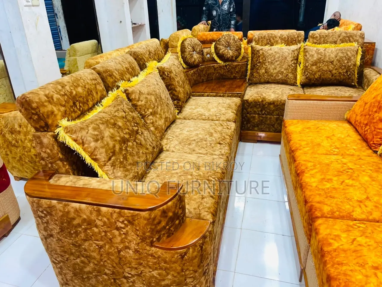 মিনি কর্নার সোফা ৫ সিট সাথে ১ কর্নার