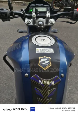 ইয়ামাহা এফজেড ২০২৩ নীল