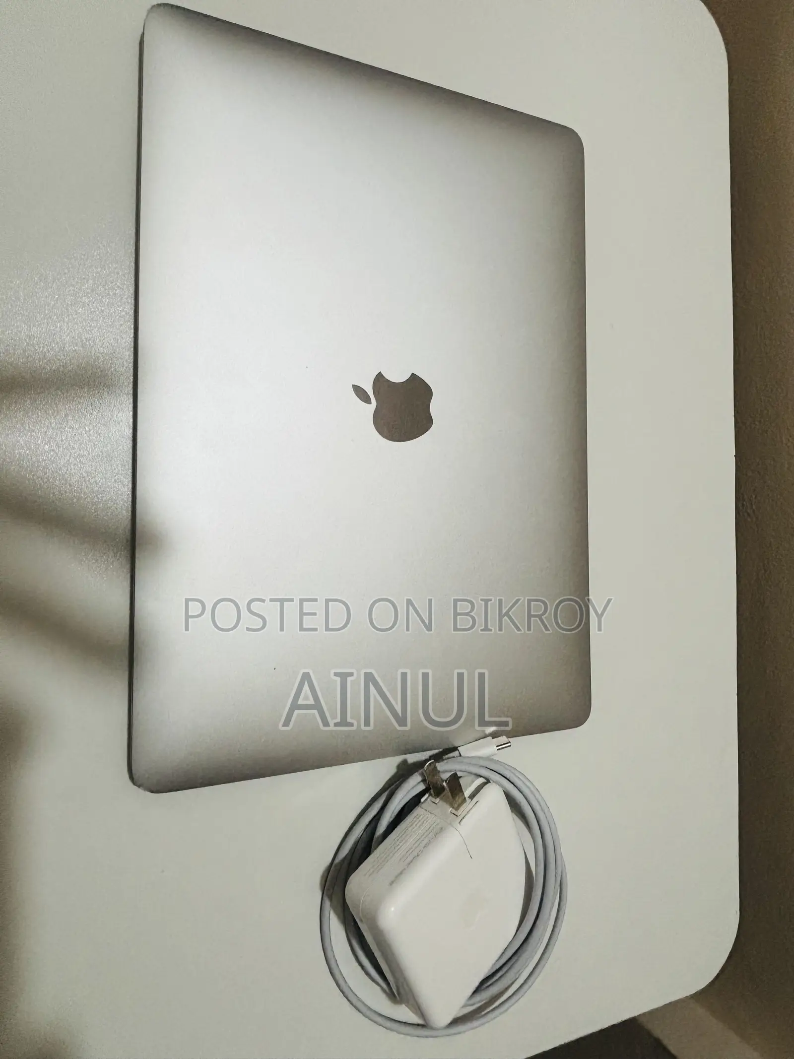 Laptop Apple MacBook Pro 2017 8GB Intel Core I5 SSD 256GB