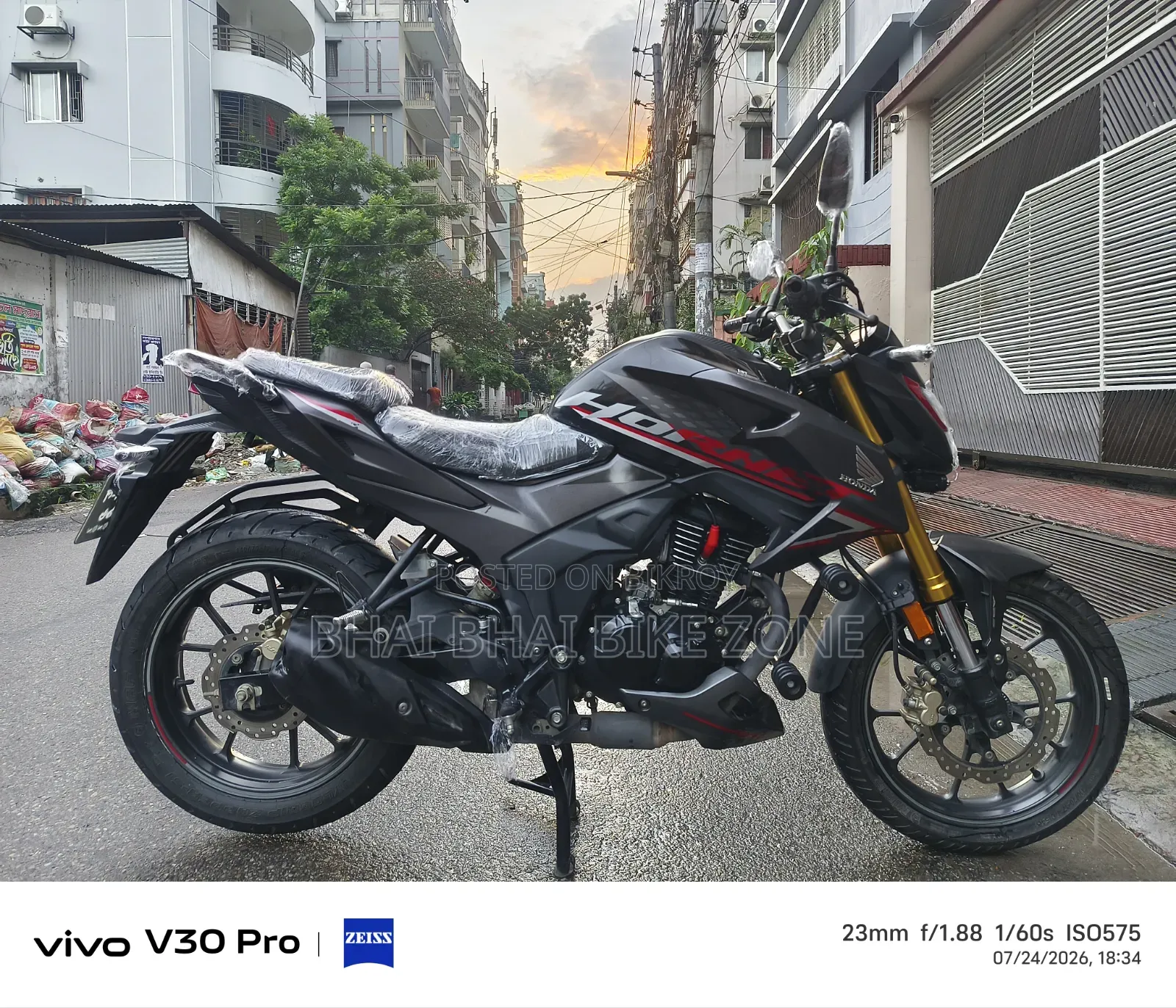 Honda Hornet 2.0 2025 Black