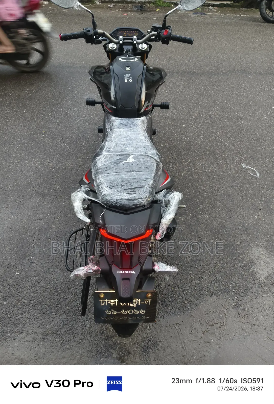 Honda Hornet 2.0 2025 Black