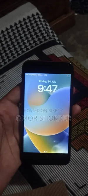 Apple iPhone 8 64 GB Red