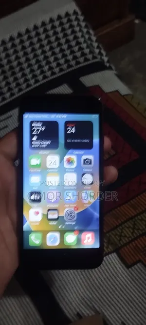 Apple iPhone 8 64 GB Red