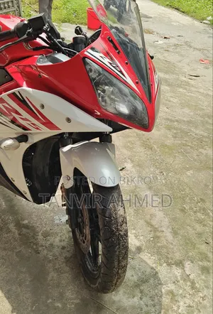Yamaha YZF-R 2015 লাল