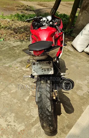 Yamaha YZF-R 2015 Red