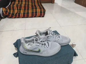 Nike Zoom Shoes – Fresh Condition | For Sale