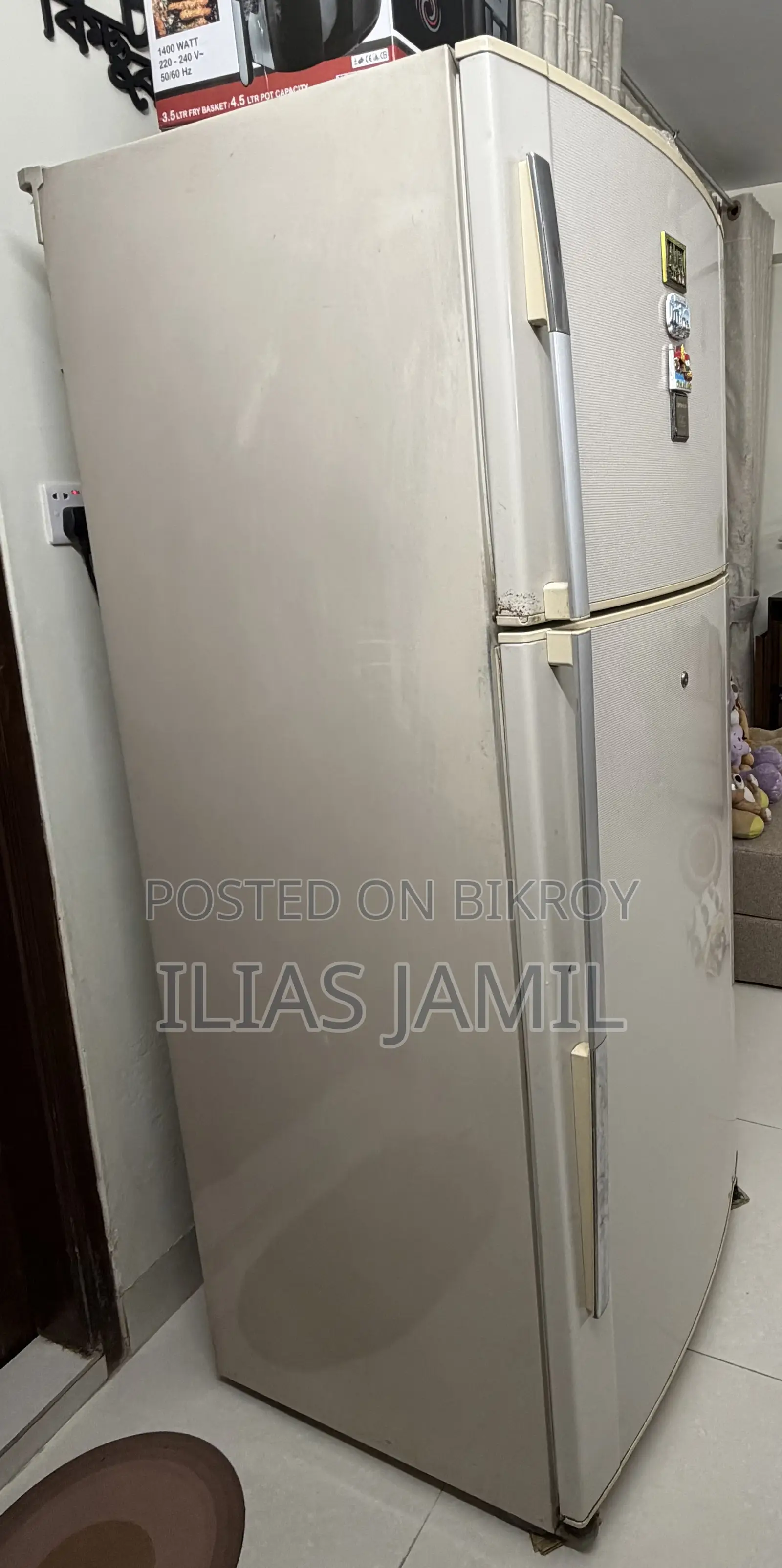 Sharp Fridge (Refrigerator)