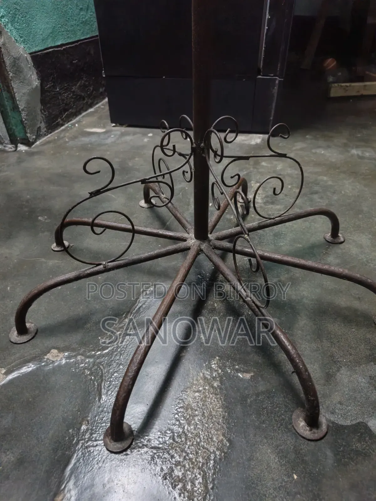 Display Rack ( Umbrella Shape)