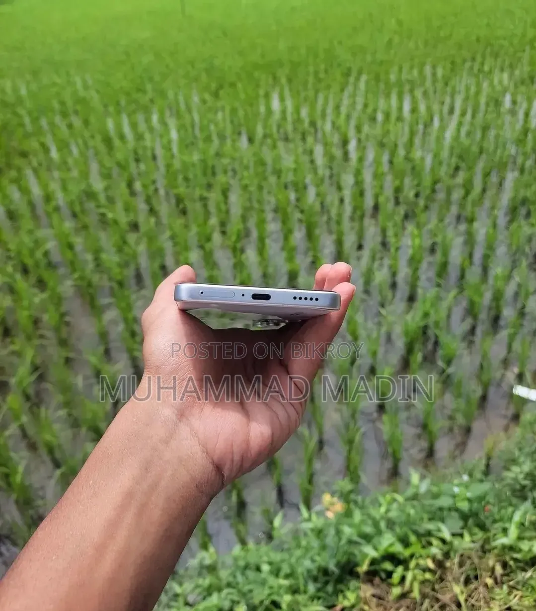 ভীভো ওয়াই ৪০০ ২৫৬ জিবি সাদা