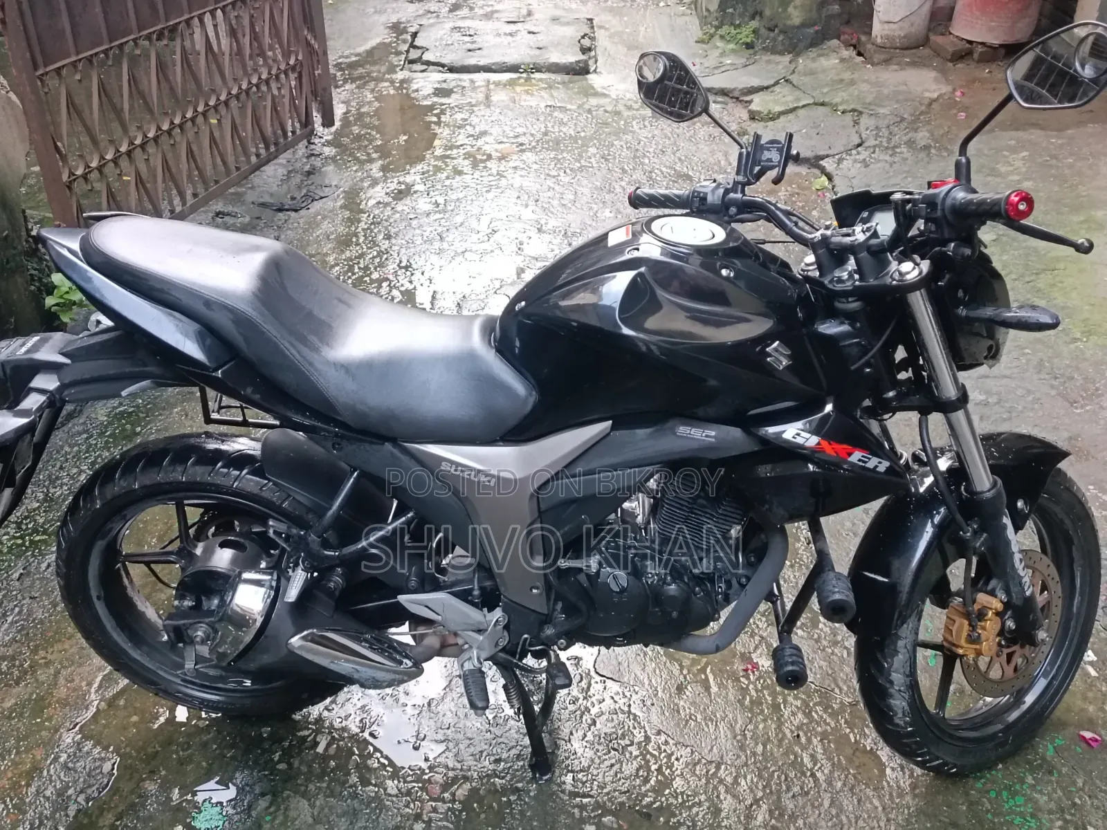 সুজুকি জিক্সার ২০২৩ ব্ল্যাক