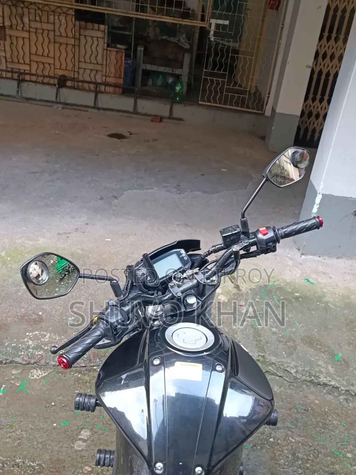 সুজুকি জিক্সার ২০২৩ ব্ল্যাক