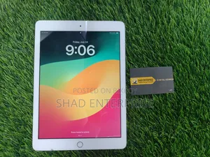 Apple 32 GB Silver