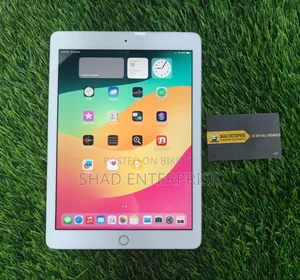 Apple iPad 9.7 32 GB Silver