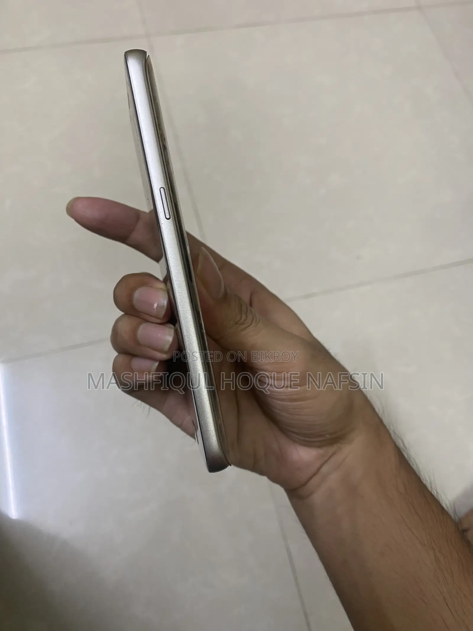 স্যামসাং গ্যালাক্সি এস৭ ৩২ জিবি গোল্ড
