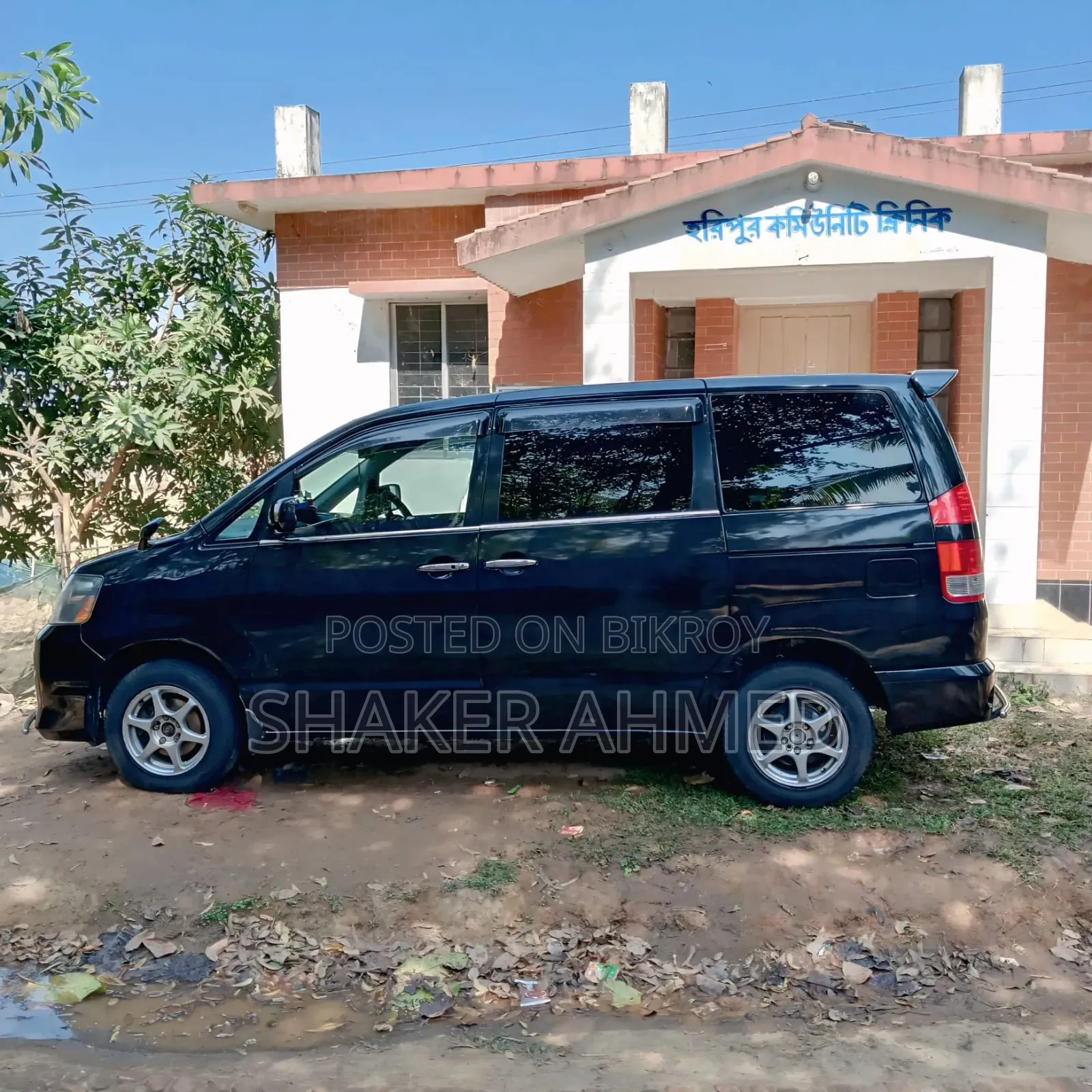 Toyota Noah 2004 Black
