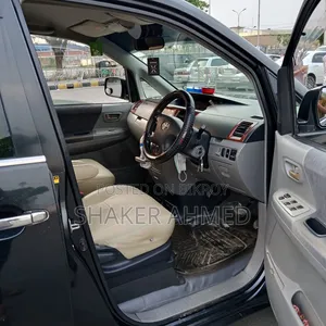 Toyota Noah 2004 Black