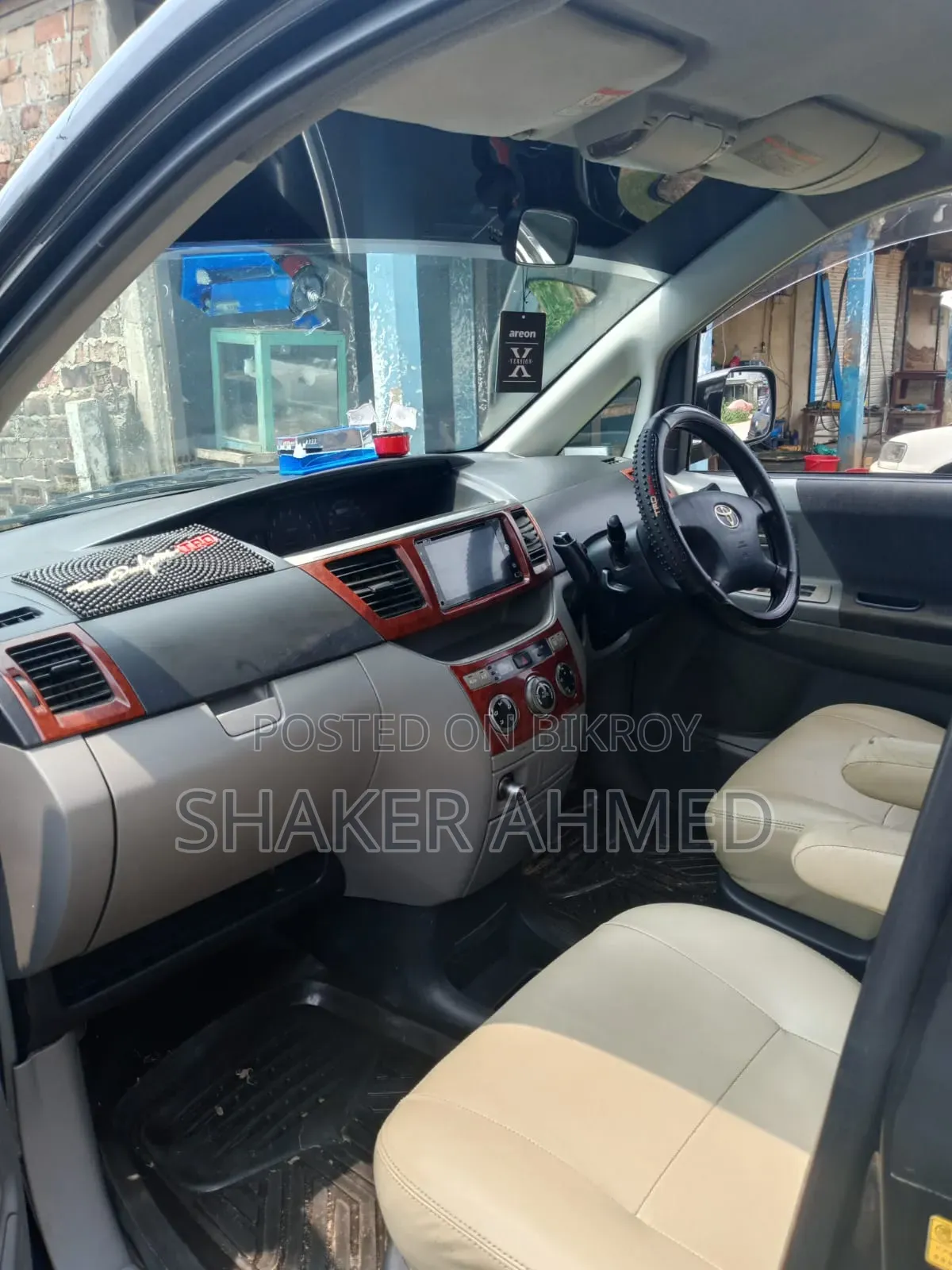 Toyota Noah 2004 Black